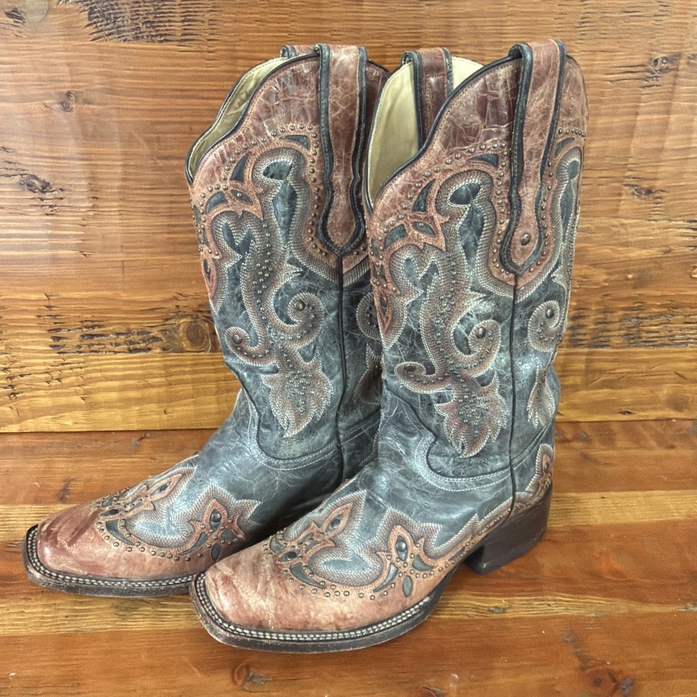 Corral G1213 Genuine Laser Cut Leather Boots Sz 8.5 M Cognac Studded Sq. Toe